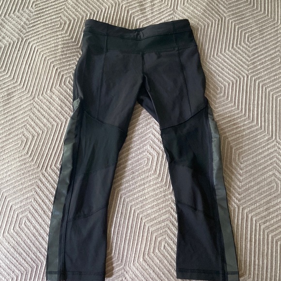 lululemon athletica Other - Lulu lemon cropped capris